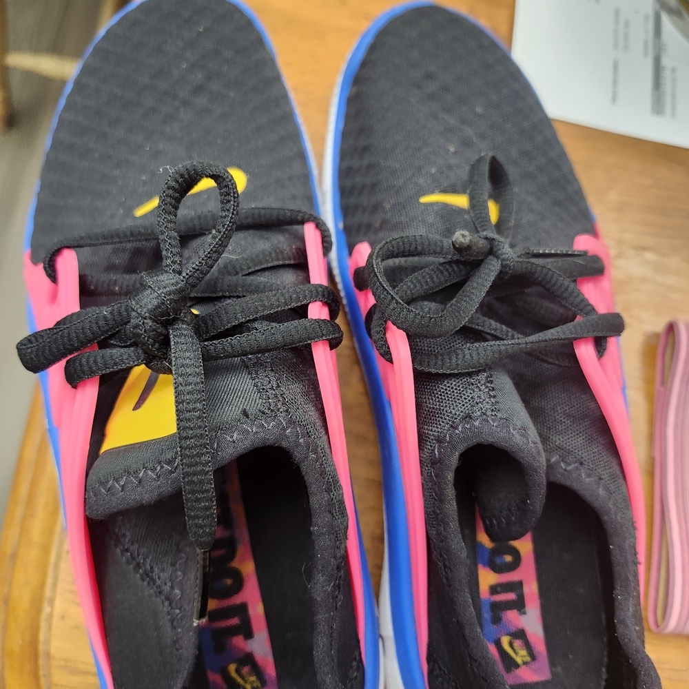 Nike Black and Pink Sneakers with Blue Sole